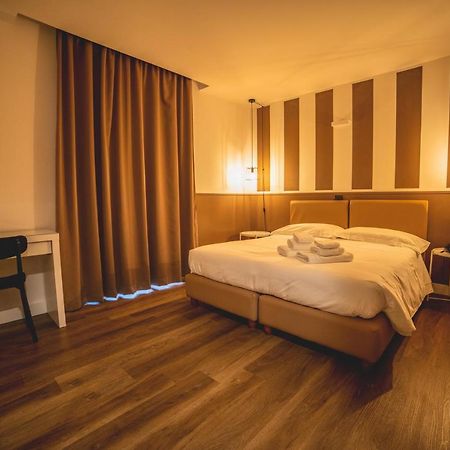 Hotel Continental Reggio di Calabria Exteriör bild