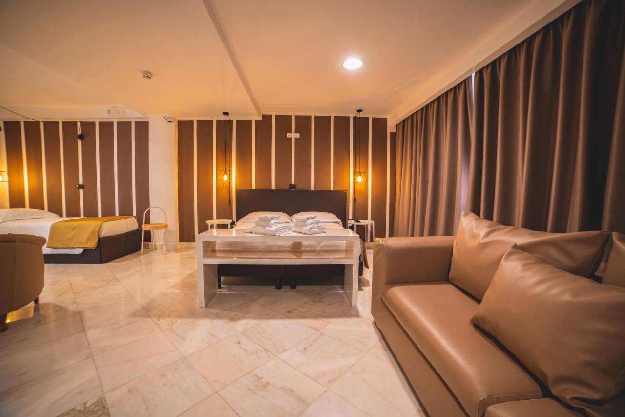 Hotel Continental Reggio di Calabria Exteriör bild
