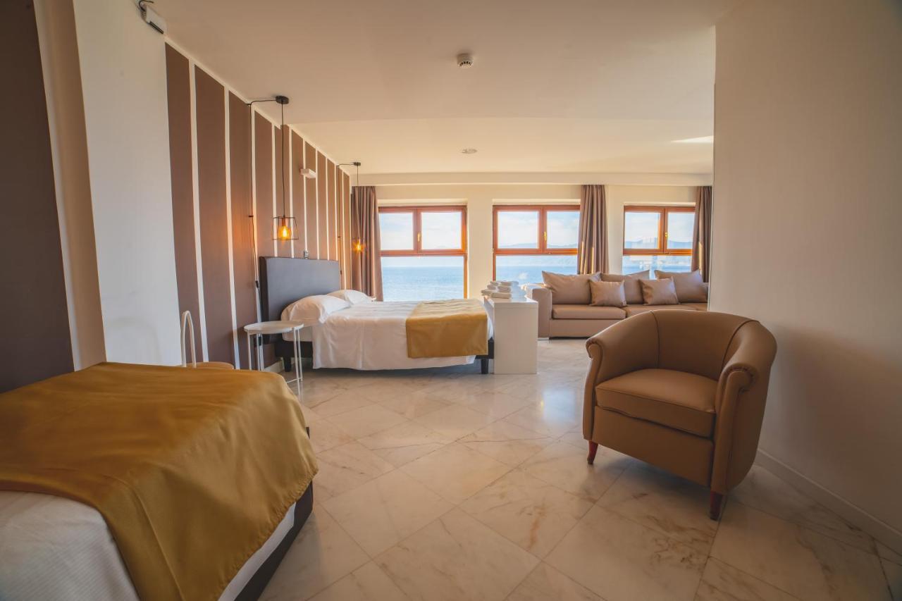 Hotel Continental Reggio di Calabria Exteriör bild
