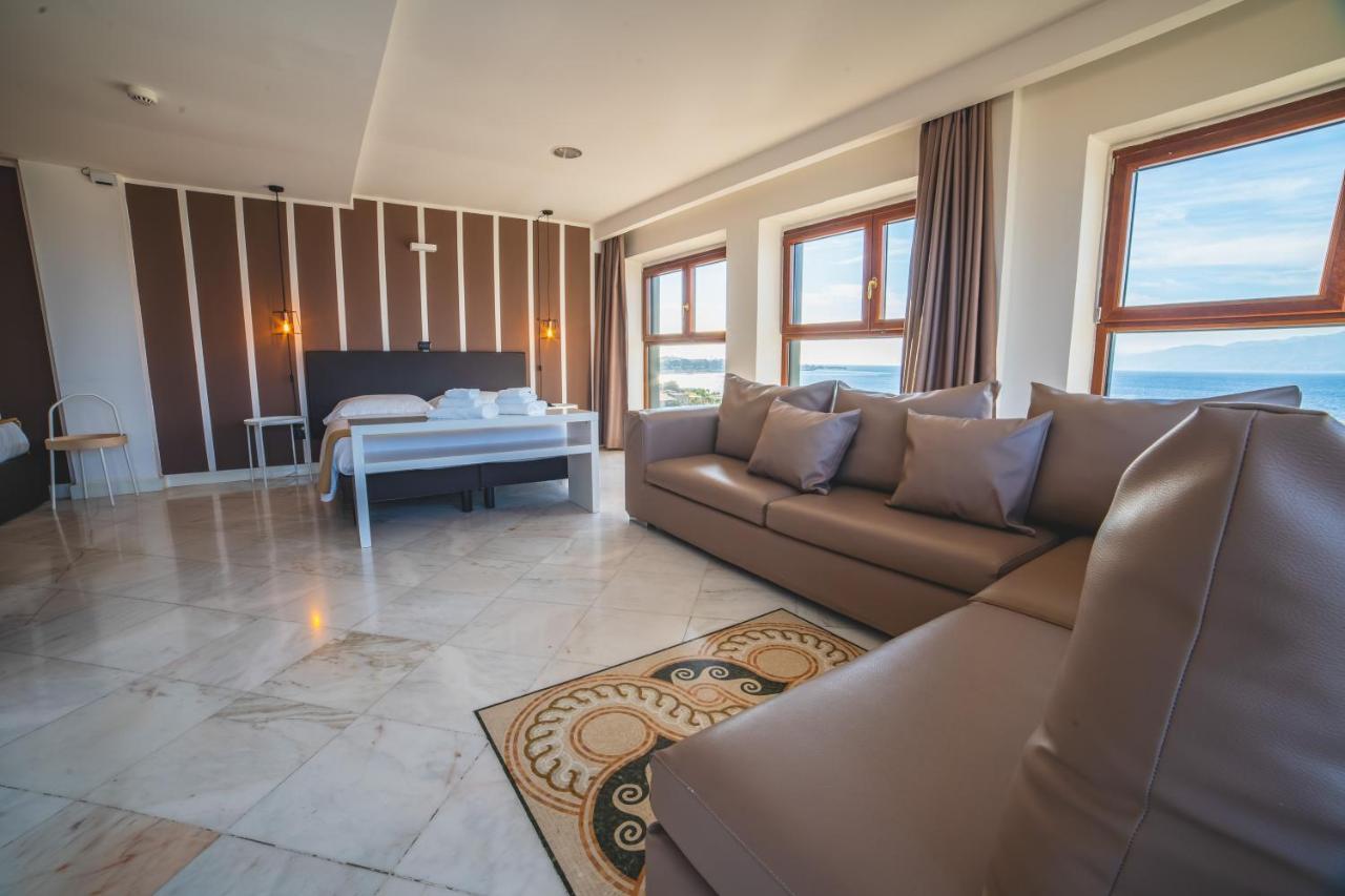 Hotel Continental Reggio di Calabria Exteriör bild