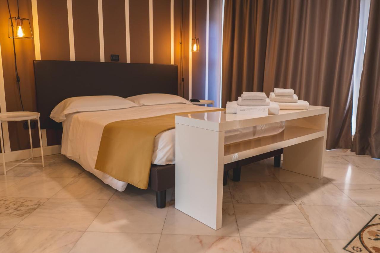 Hotel Continental Reggio di Calabria Exteriör bild