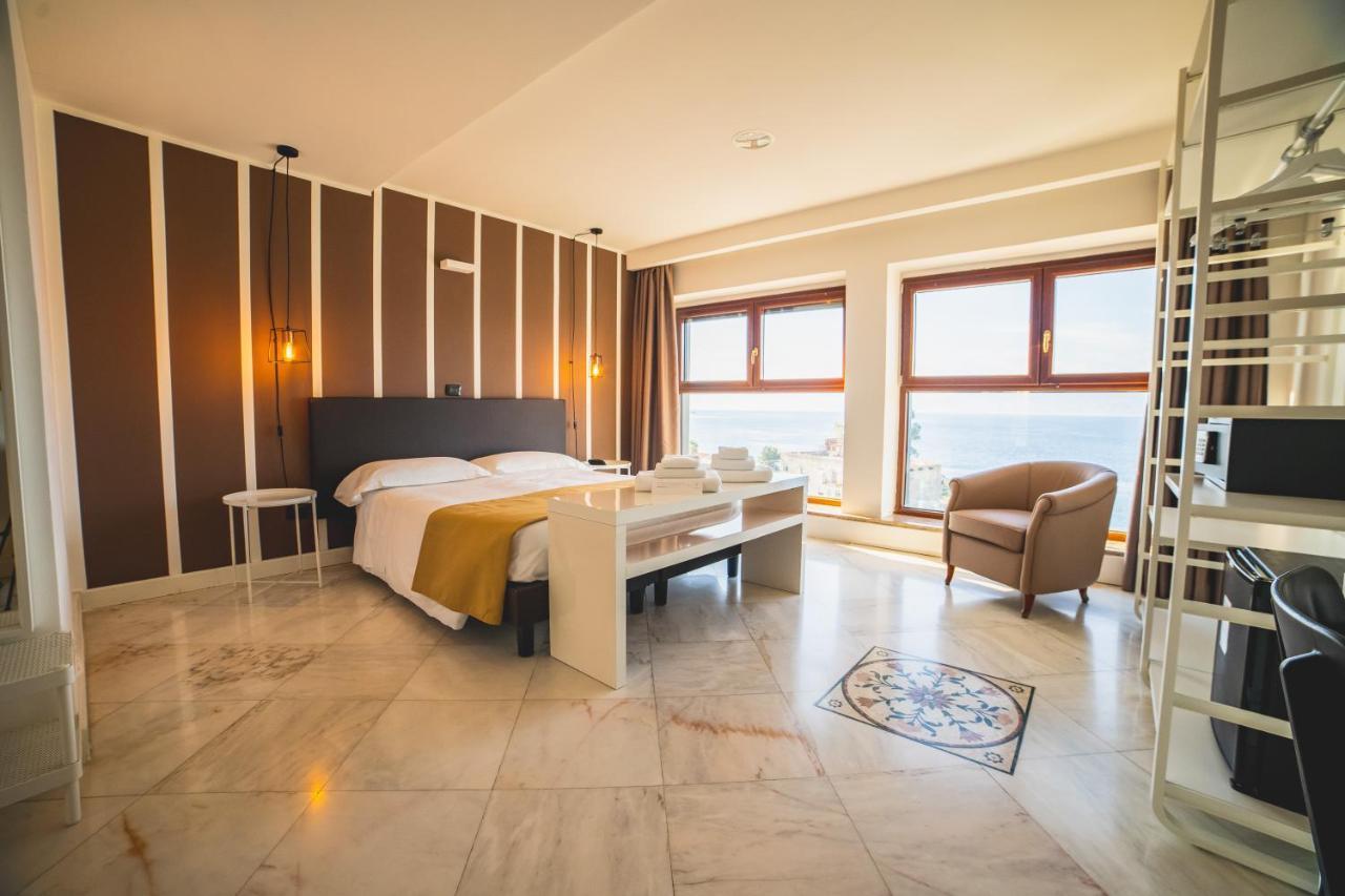 Hotel Continental Reggio di Calabria Exteriör bild