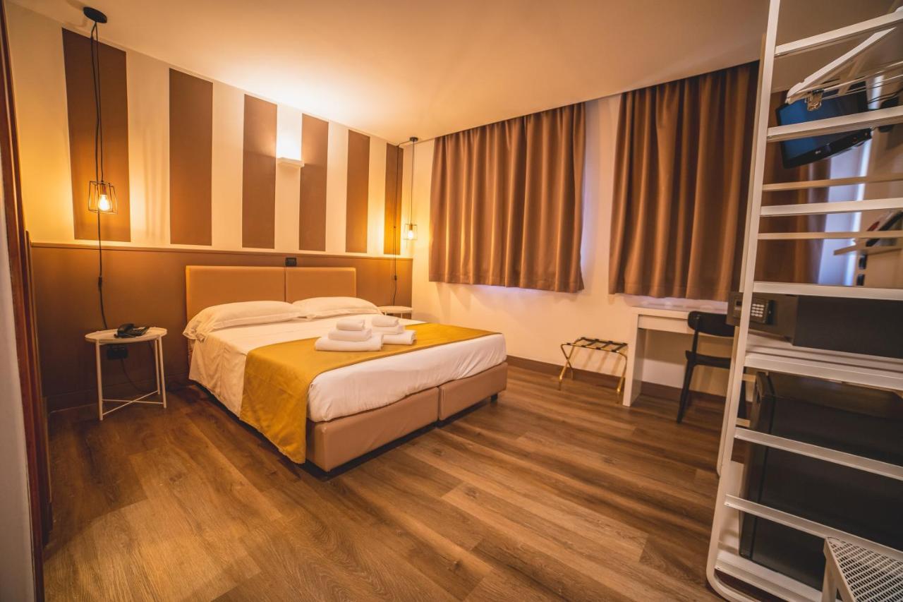 Hotel Continental Reggio di Calabria Exteriör bild
