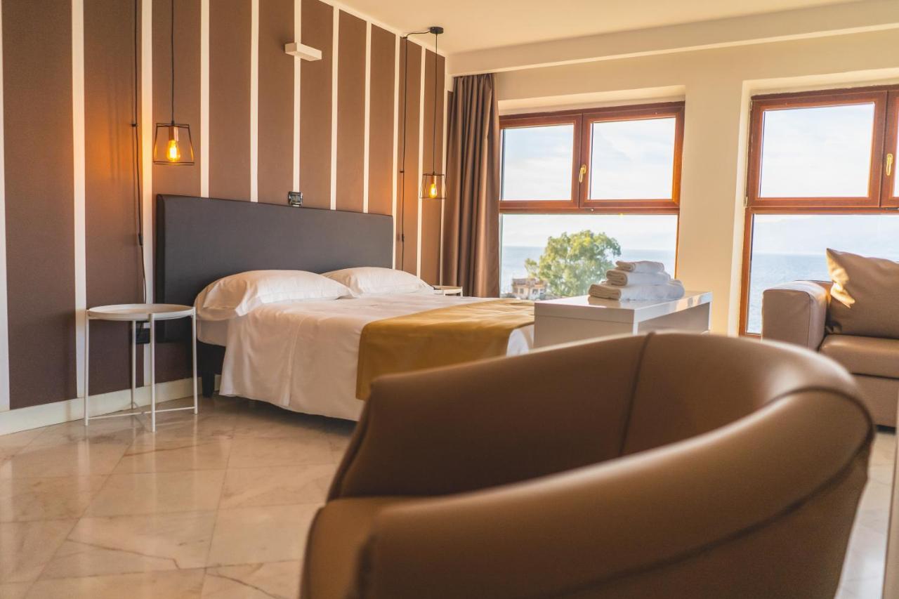 Hotel Continental Reggio di Calabria Exteriör bild