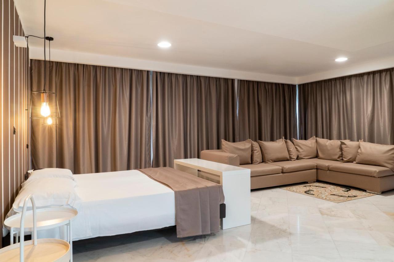 Hotel Continental Reggio di Calabria Exteriör bild